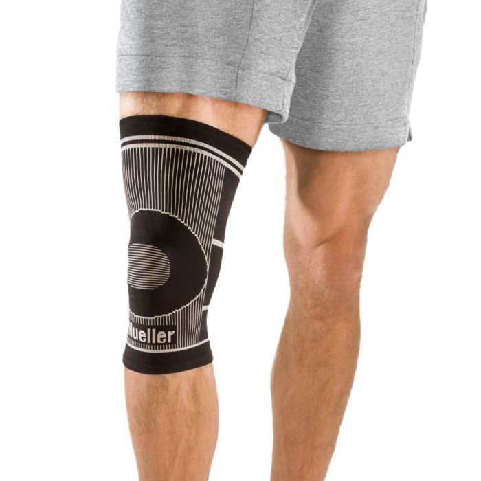 Mueller 4-Way Stretch Knee Support